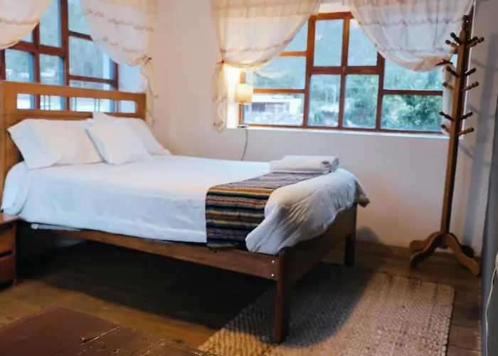 The Willow Urubamba